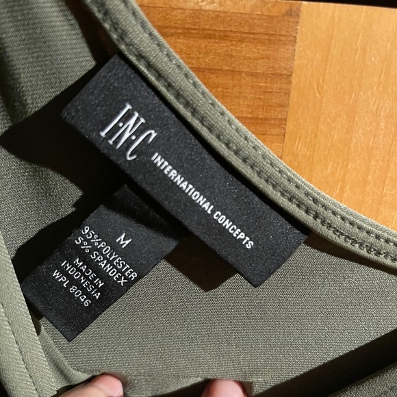 Top - Picture 2 of 2